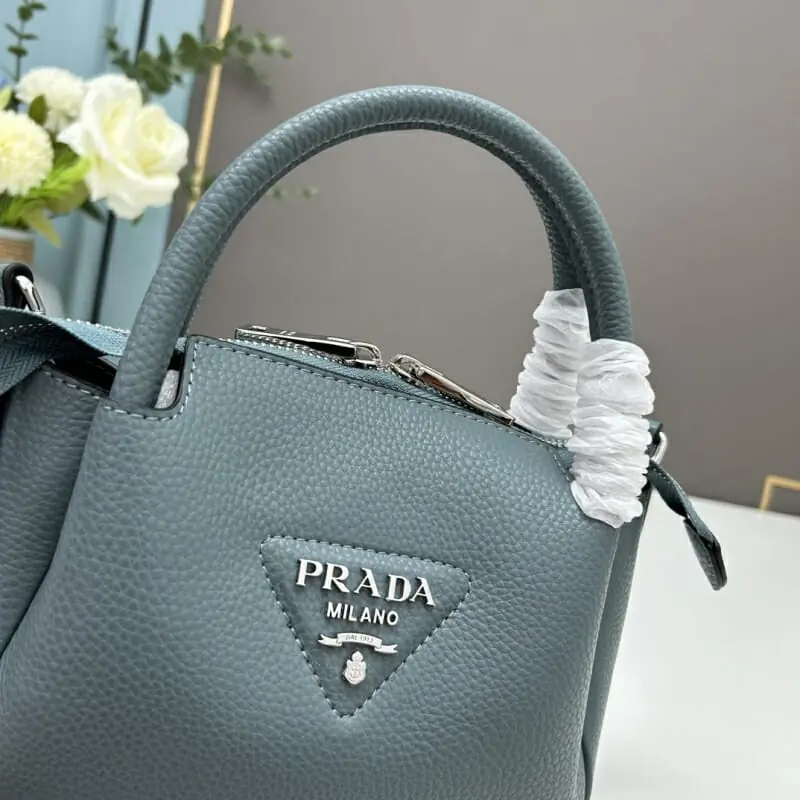 prada aaa qualite sac a main  pour femme s_12107323